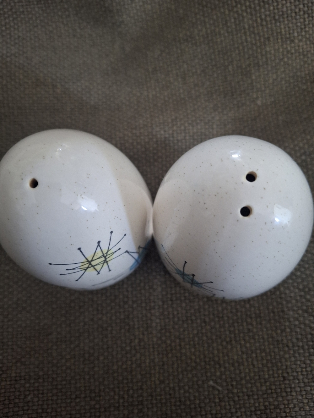 Franciscan Ceramic Mid-Century Starburst Salt and Pepper Shakers  White and Blue - Picture 2 of 5